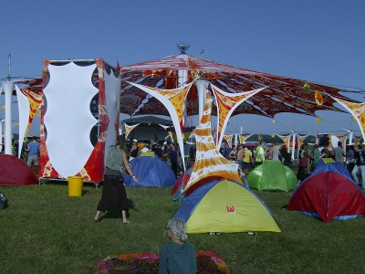 Farbfoto: Das Antaris-Festival im Jahre 2010. Fotograf: R.I.