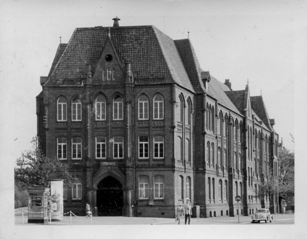 Schwarz-Weiß-Photo von der Hohnsenschule in Hildesheim aus dem Jahr 1960