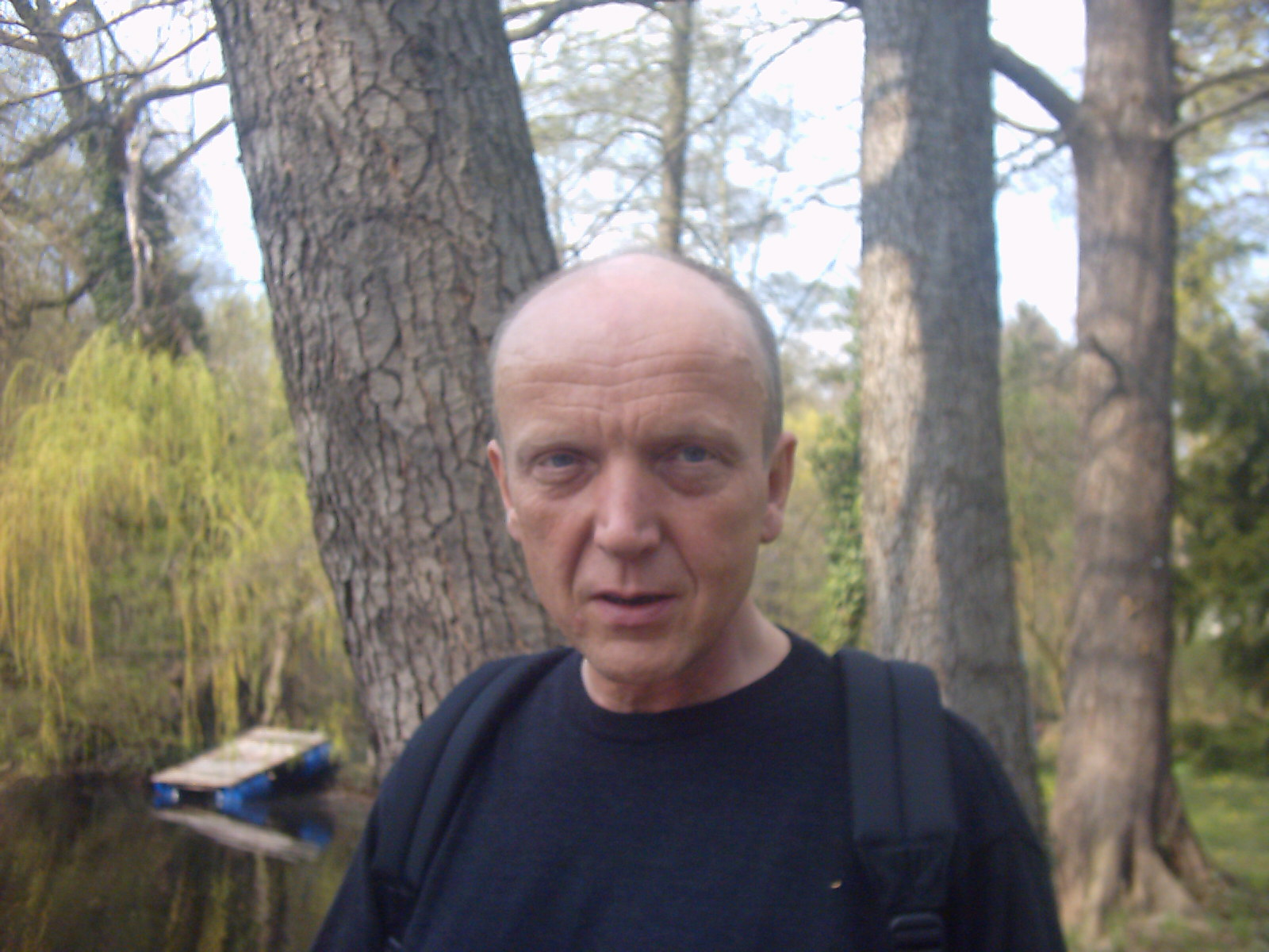 Erwin Thomasius im April 2004 am Waldsee in Zehlendorf in Berlin. Photographin: Astrd Wolfig.
