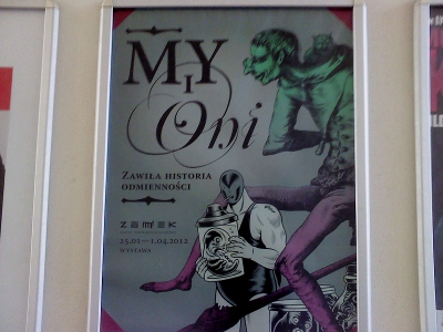 Farbfoto: Ein Plakat für die Ausstellung MY i Oni im Schloss in Stettin in Polen im März des Jahres 2012. Fotografin: Justyna Herc.
